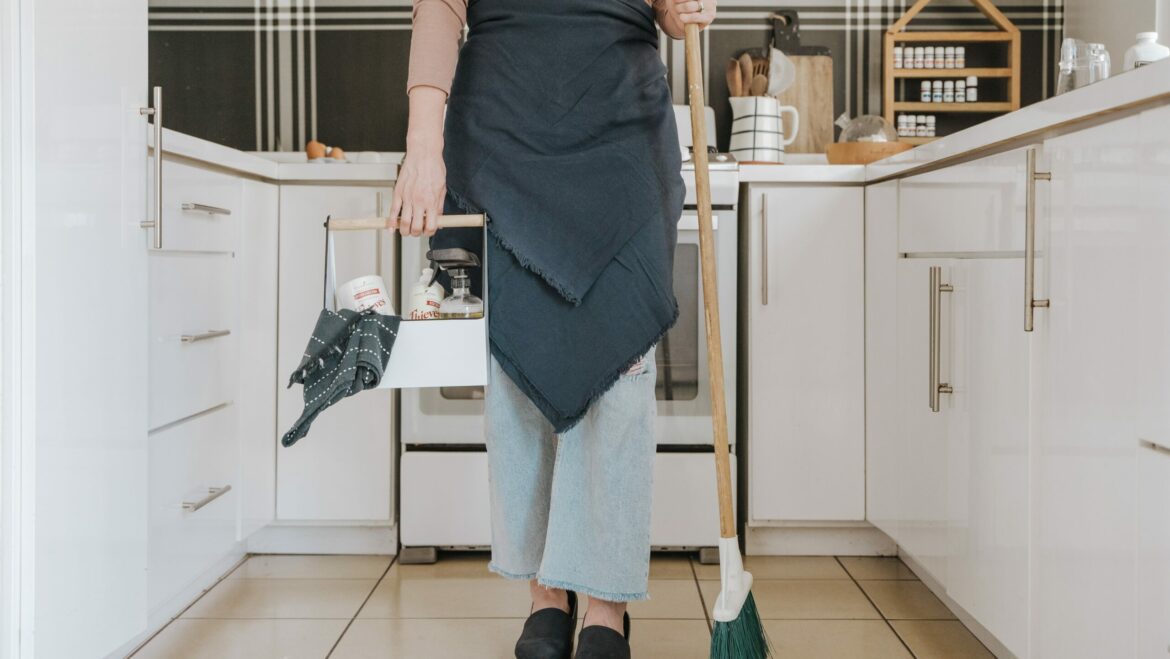 5 Factors to Consider in Choosing an Airbnb Cleaning Service