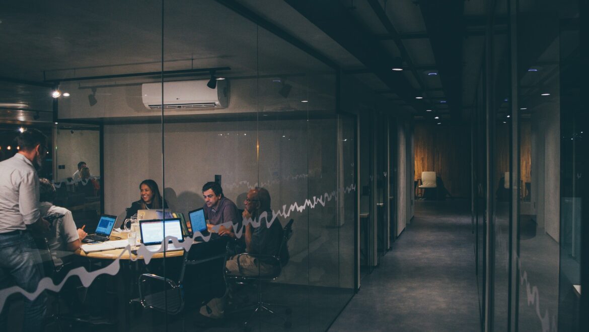 Common Office Areas Businesses Often Forget to Clean